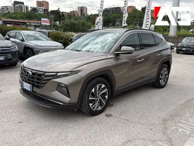 Käytetty Hyundai Tucson Advanced 136 HP (100 kW) 2022 Ruskea Katumaasturi