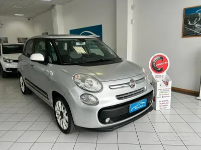 Usado Fiat 500L Lounge 85 CV (62 kW) 2013 Gris Monovolumen