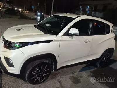 Usata Mahindra KUV100 87 CV (63 kW) 2023 Bianco SUV