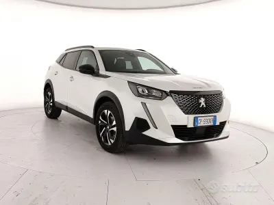 Usata Peugeot 2008 Allure 131 CV (96 kW) 2023 Bianco SUV
