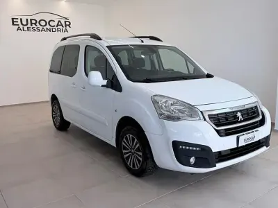 Usata Peugeot Partner Tepee Outdoor 120 CV (88 kW) 2017 Bianco Monovolume