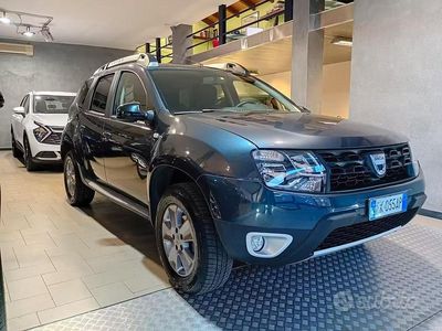 Usata Dacia Duster Black Shadow 110 CV (80 kW) 2017 Grigio SUV
