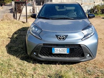 Usata Toyota Aygo X 72 CV (52 kW) 2025 Grigio SUV