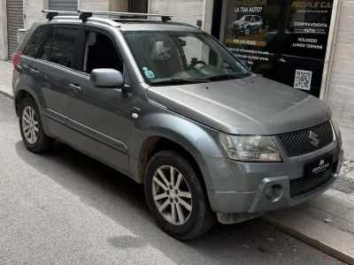 Second-hand Suzuki Grand Vitara 129 CP (94 kW) 2009 Gri SUV