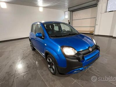 Usata Fiat Panda Cross Cross 69 CV (50 kW) 2023 Nero Utilitaria
