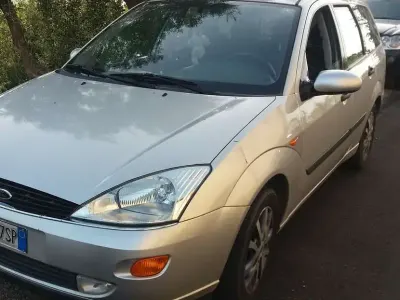 Usata Ford Focus Ghia 116 CV (85 kW) 2001 Station wagon