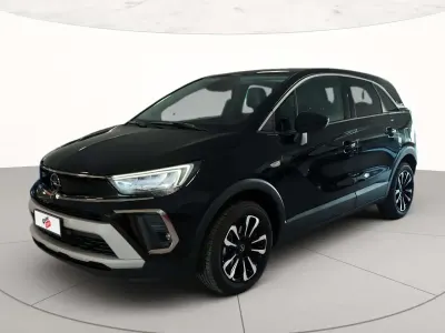 Usata Opel Crossland Elegance 110 CV (80 kW) 2024 Nero SUV