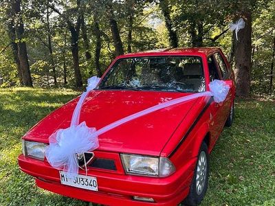 Usata Alfa Romeo 75 105 CV (77 kW) 1991 Rosso Berlina
