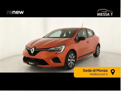 Usata Renault Clio Equilibre 90 CV (66 kW) 2023 Arancione Utilitaria
