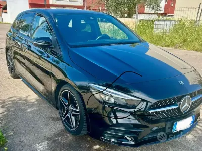 Gebraucht Mercedes B180 Premium 116 PS (85 kW) 2019 Schwarz Van / Kleinbus