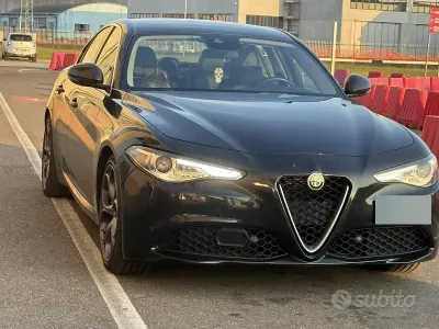 Usata Alfa Romeo Giulia Veloce 210 CV (154 kW) 2017 Nero Berlina
