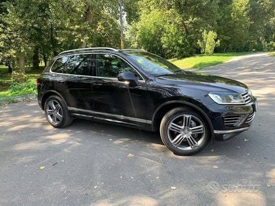 Usata VW Touareg 262 CV (192 kW) 2016 Nero SUV