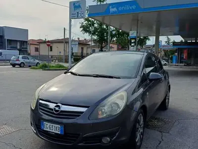 Usata Opel Corsa Club 75 CV (55 kW) 2011 Grigio Utilitaria