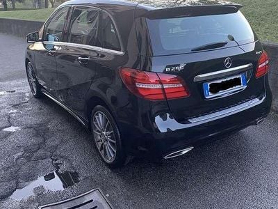 Usata Mercedes B250 Premium 211 CV (155 kW) 2016 Monovolume