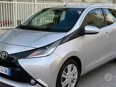Usata Toyota Aygo 69 CV (50 kW) 2015 Grigio Utilitaria