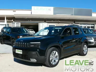 Begagnad Jeep Avenger Altitude 101 HK (74 kW) 2024 Svart SUV
