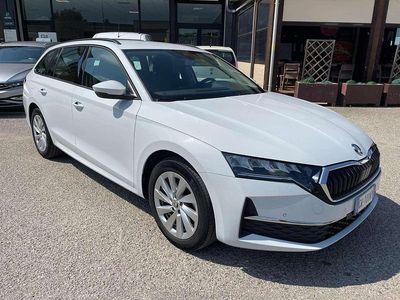 Usata Skoda Octavia Executive 150 CV (110 kW) 2024 Bianco Station wagon