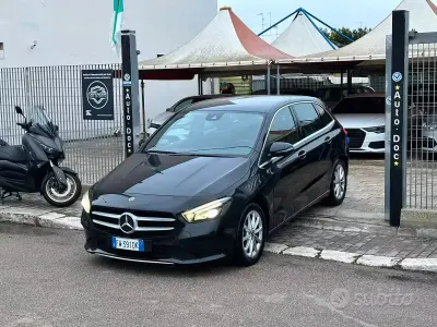 Usata Mercedes B180 116 CV (85 kW) 2019 Nero Utilitaria