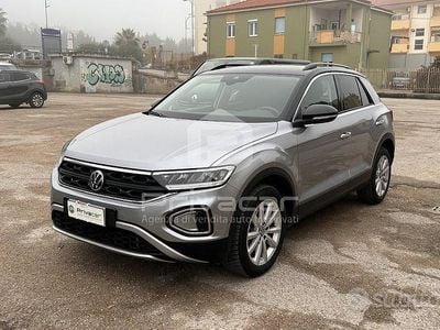 Usata VW T-Roc Edition 150 CV (110 kW) 2024 Grigio SUV
