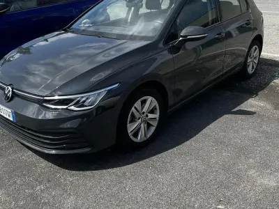 Usata VW Golf VIII 130 CV (95 kW) 2020 Grigio Berlina
