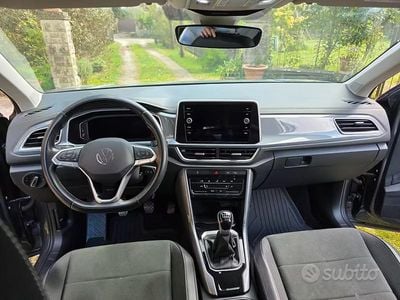 Usata VW T-Roc 115 CV (84 kW) 2022 Grigio SUV