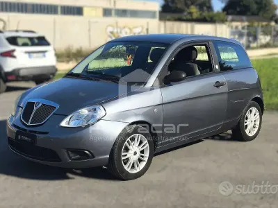 Usata Lancia Ypsilon 77 CV (56 kW) 2009 Grigio Utilitaria