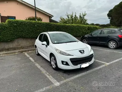 Usata Peugeot 207 92 CV (67 kW) 2010 Bianco Berlina