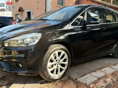 Usata BMW 218 Active Tourer Sport Line 150 CV (110 kW) 2017 Nero Monovolume
