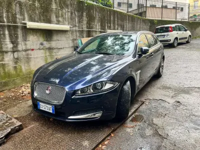 Usata Jaguar XF Sportbrake 163 CV (119 kW) 2014 Blu/azzurro Station wagon