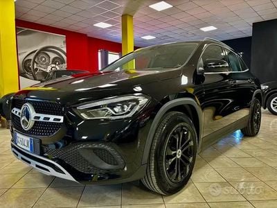 Käytetty Mercedes GLA200 Edition 150 HP (110 kW) 2021 Musta Katumaasturi