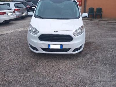 Usata Ford Tourneo Courier Sport 101 CV (74 kW) 2017 Bianco Monovolume