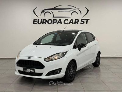 Begagnad Ford Fiesta 80 HK (58 kW) 2016 Vit Sedan