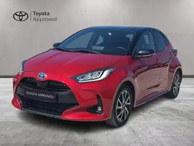 Usata Toyota Yaris Hybrid Style 92 CV (67 kW) 2022 Rosso Berlina