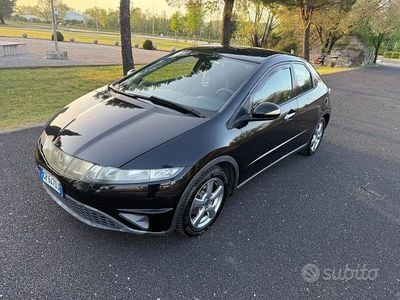 Usata Honda Civic Comfort 83 CV (61 kW) 2007 Nero Coupé
