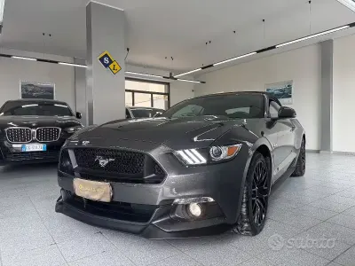 Usata Ford Mustang Convertible 420 CV (308 kW) 2017 Grigio Cabrio