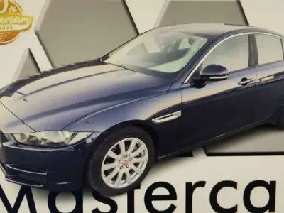 Usata Jaguar XE Business Edition 179 CV (131 kW) 2016 Blu/azzurro Berlina