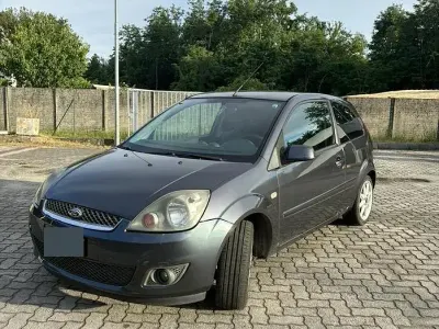 Usata Ford Fiesta 75 CV (55 kW) 2007 Utilitaria