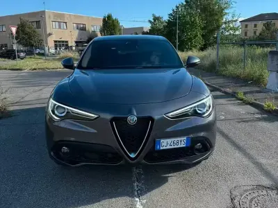 Usata Alfa Romeo Stelvio Business 201 CV (147 kW) 2022 Grigio SUV