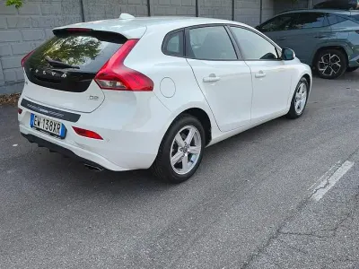 Usata Volvo V40 115 CV (84 kW) 2014 Berlina