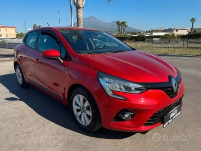 Usata Renault Clio V 86 CV (63 kW) 2020 Rosso Berlina