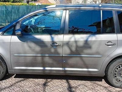 Usata VW Touran 140 CV (102 kW) 2010 Grigio Monovolume