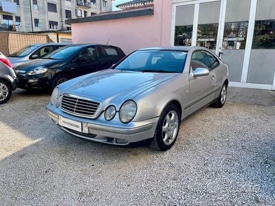 Usata Mercedes CLK200 192 CV (141 kW) 1998 Grigio Coupé