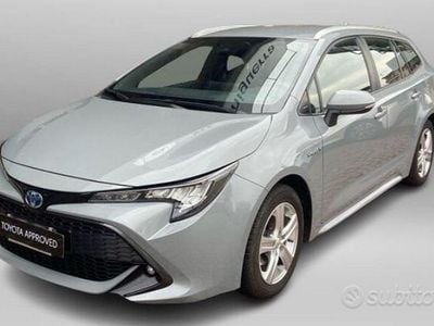 Usata Toyota Corolla Active 122 CV (89 kW) 2020 Grigio Station wagon