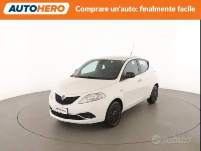 Usata Lancia Ypsilon Silver 69 CV (50 kW) 2018 Bianco Utilitaria