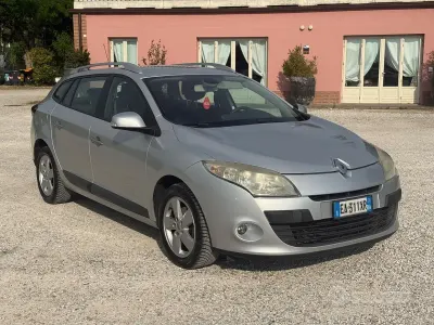 Usata Renault Mégane GrandTour Luxe 110 CV (80 kW) 2010 Grigio Station wagon