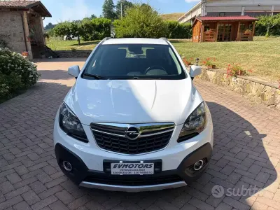 Usata Opel Mokka Cosmo 131 CV (96 kW) 2015 Bianco SUV