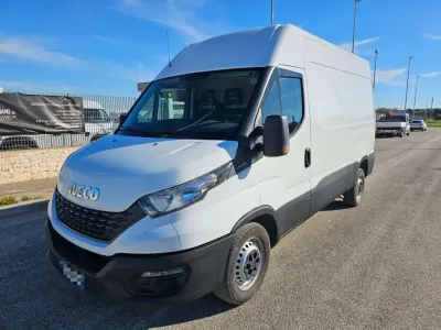 Usata Iveco Daily 116 CV (85 kW) 2020 Bianco Furgone