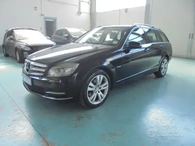 Usata Mercedes C220 Avantgarde 170 CV (125 kW) 2011 Nero Station wagon