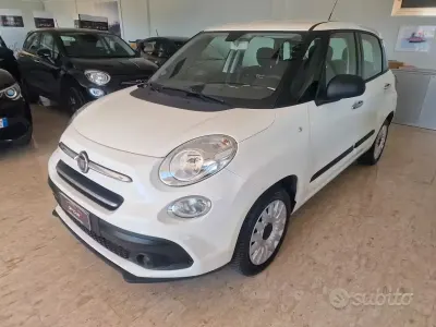 Używany Fiat 500L Urban 95 KM (69 kW) 2018 Biały Minivan