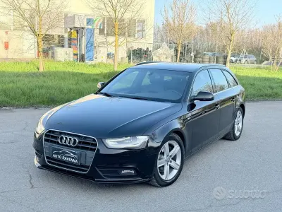 Usado Audi A4 S-Line 143 CV (105 kW) 2013 Negro Familiar